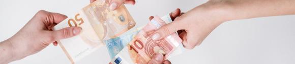 Travailleuse sociale : que faire si mon collègue est mieux payé que moi ?